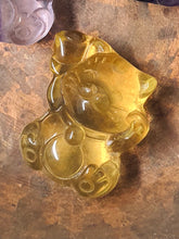 Load image into Gallery viewer, Fluorite Cat
