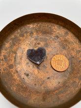 Load image into Gallery viewer, Chalcedony Cluster Heart Mixed
