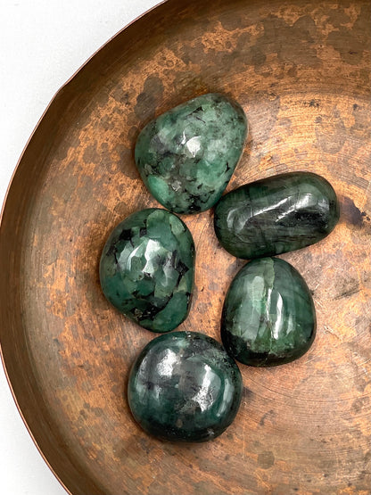 Emerald Tumbled Stone