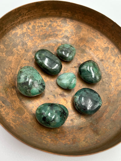 Emerald Tumbled Stone