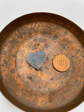 Load image into Gallery viewer, Chalcedony Cluster Heart Mixed
