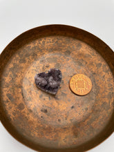 Load image into Gallery viewer, Chalcedony Cluster Heart Mixed
